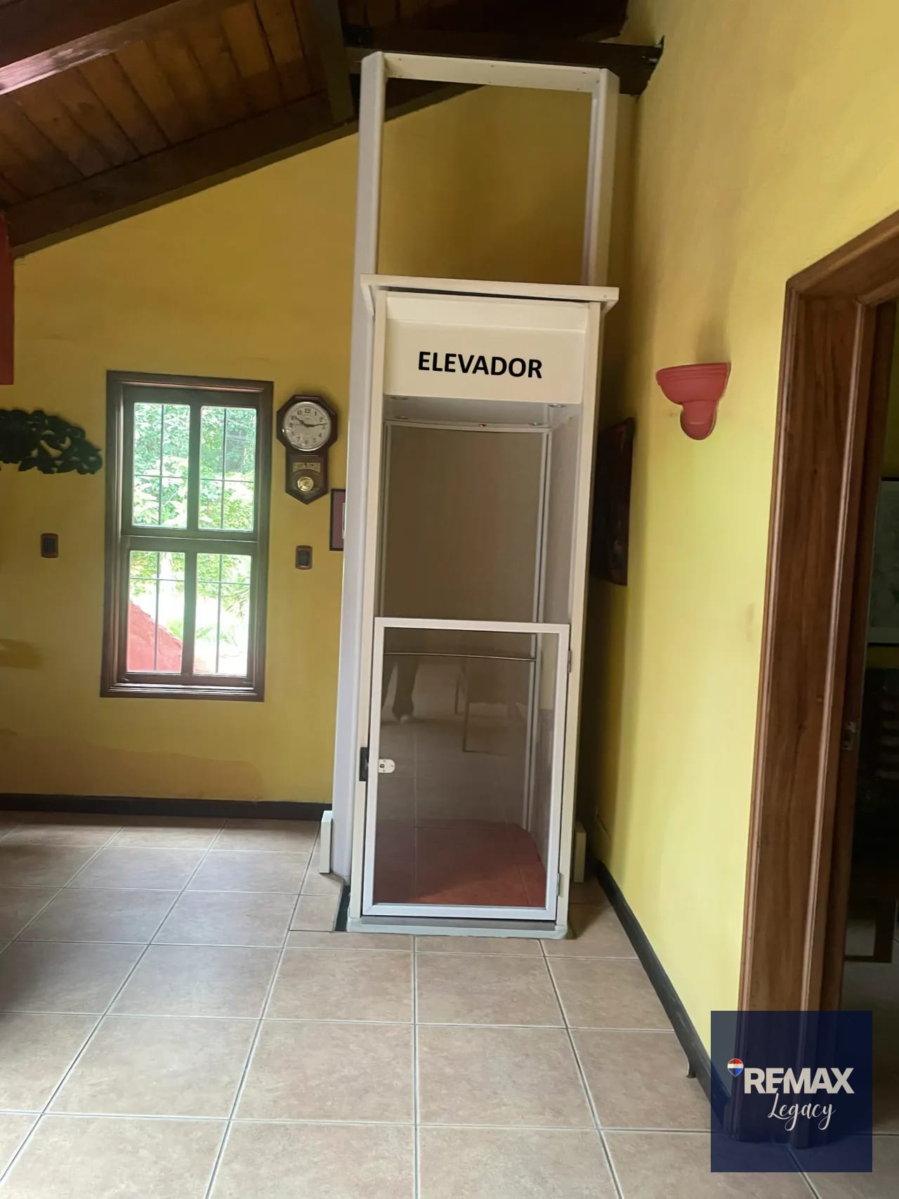 Casa | Venta | Mixco — Casa en Venta en Zona 6 Mixco, Guatemala, Ciudad — foto 15 de 17