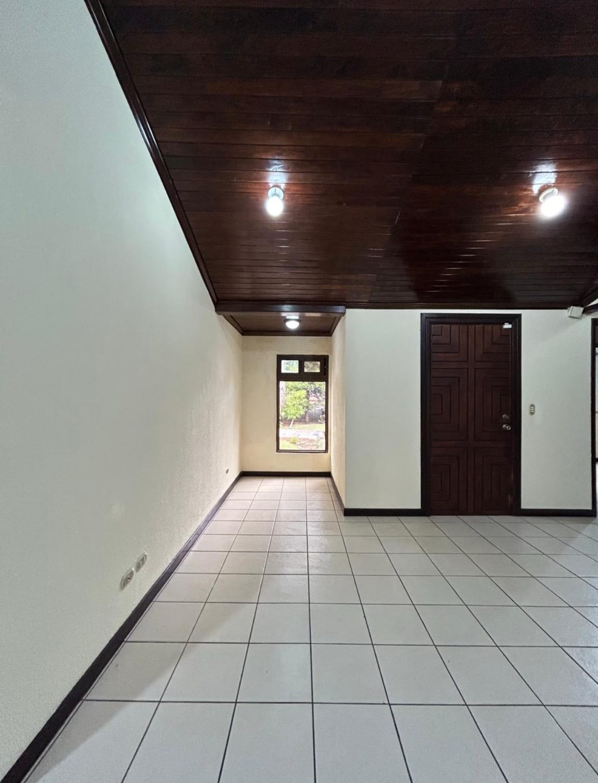 Casa de un nivel, dentro de un terreno de solo 5 casas km 21.5 carretera a El Salvador — Casa en Alquiler en Carretera a El Salvador, Guatemala, Ciudad — foto 5 de 14