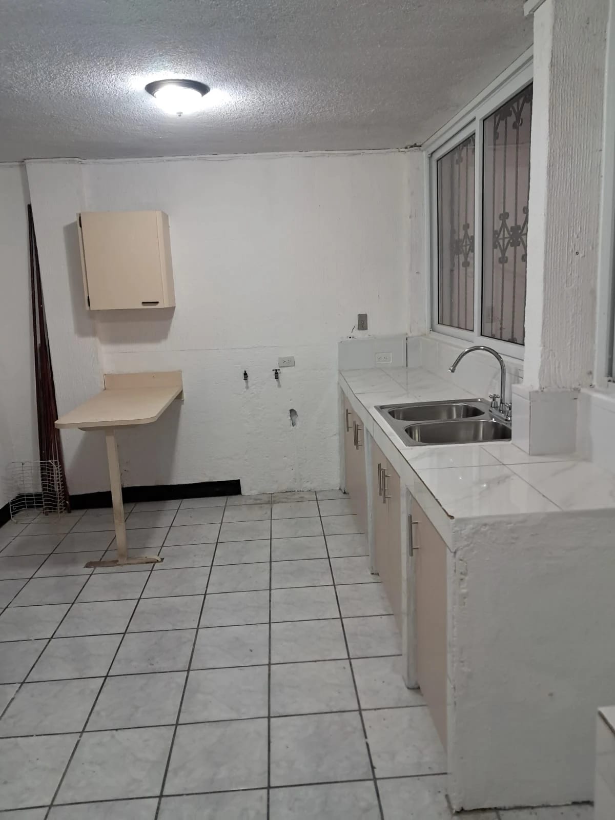 Amplio apartamento tipo casa en renta | Zona 1 | Primer nive — Casa en Alquiler en Zona 1, Guatemala, Ciudad — foto 3 de 15