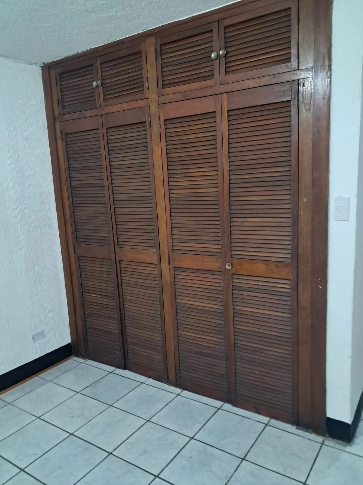 Amplio apartamento tipo casa en renta | Zona 1 | Primer nive — Casa en Alquiler en Zona 1, Guatemala, Ciudad — foto 13 de 15