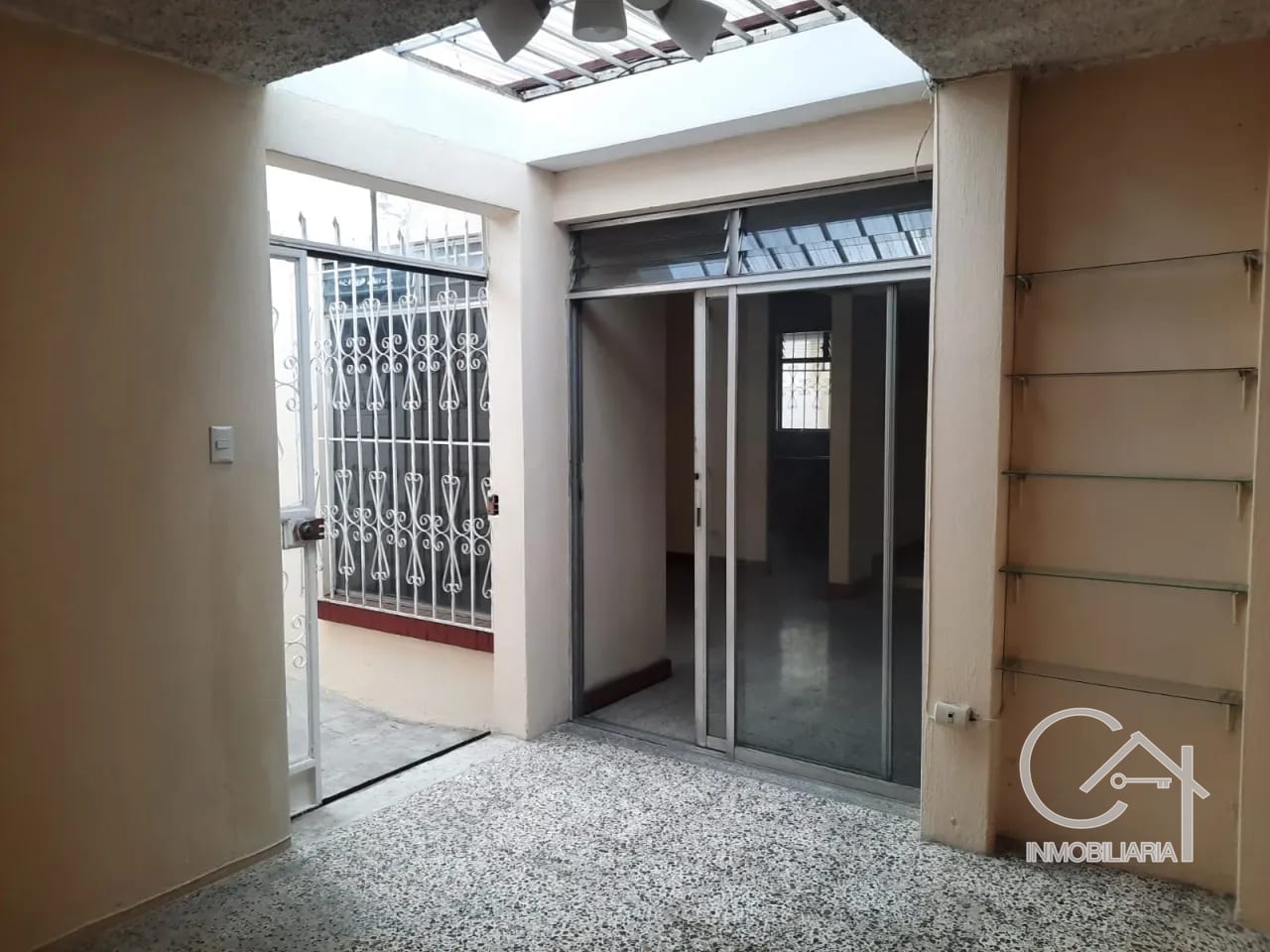 Casa en Renta Villa Fontana Zona 11 — Casa en Alquiler en Zona 11, Guatemala, Ciudad — foto 2 de 10