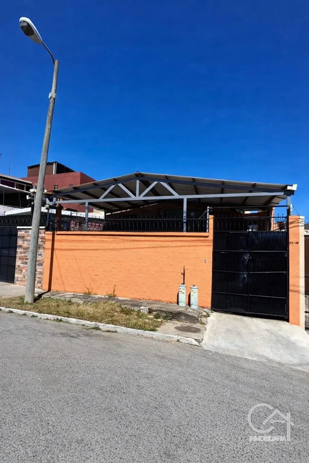 CASA EN VENTA ๐๐๐๐๐ ๐, ๐๐จ๐ง๐ ๐ โ Casa en Venta en Zona 7, Guatemala, Ciudad โ foto 1 de 4