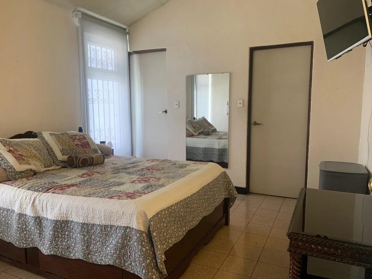 PRECIOSA CASA EN KANAJUYU 1 ZONA 16 — Casa en Venta en Kanajuyú, Zona 16, Guatemala, Ciudad — foto 9 de 14