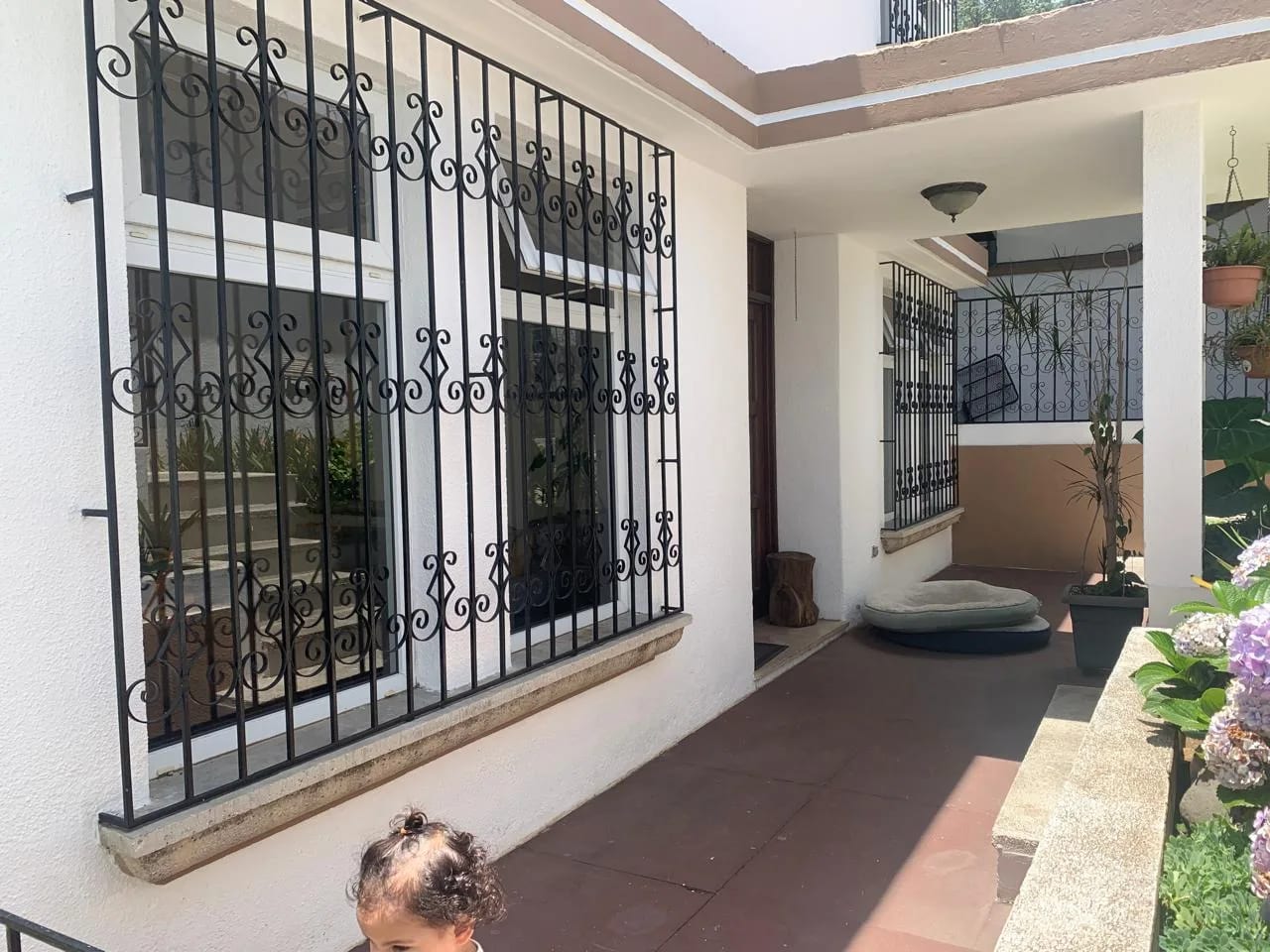 PRECIOSA CASA EN KANAJUYU 1 ZONA 16 — Casa en Venta en Kanajuyú, Zona 16, Guatemala, Ciudad — foto 2 de 14