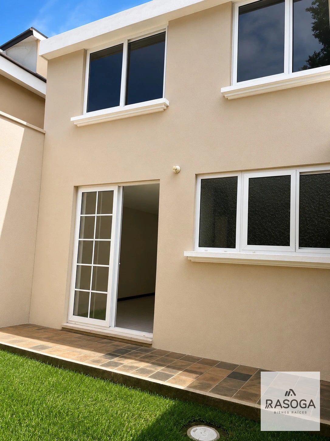 VENDO BELLA CASA ENTRADA OLMECA DE OPORTUNIDAD G A N G A MUDATE YA!! POR TRASLADO — Casa en Venta en km 16-20, Carretera a El Salvador, Guatemala, Ciudad — foto 1 de 9