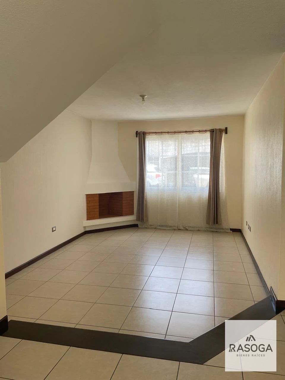 VENDO BELLA CASA ENTRADA OLMECA DE OPORTUNIDAD G A N G A MUDATE YA!! POR TRASLADO — Casa en Venta en km 16-20, Carretera a El Salvador, Guatemala, Ciudad — foto 3 de 9
