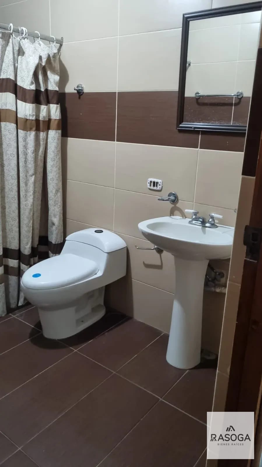 Casa en Renta en Zona 15 Vivienda/oficina — Casa en Alquiler en Zona 15, Guatemala, Ciudad — foto 9 de 10