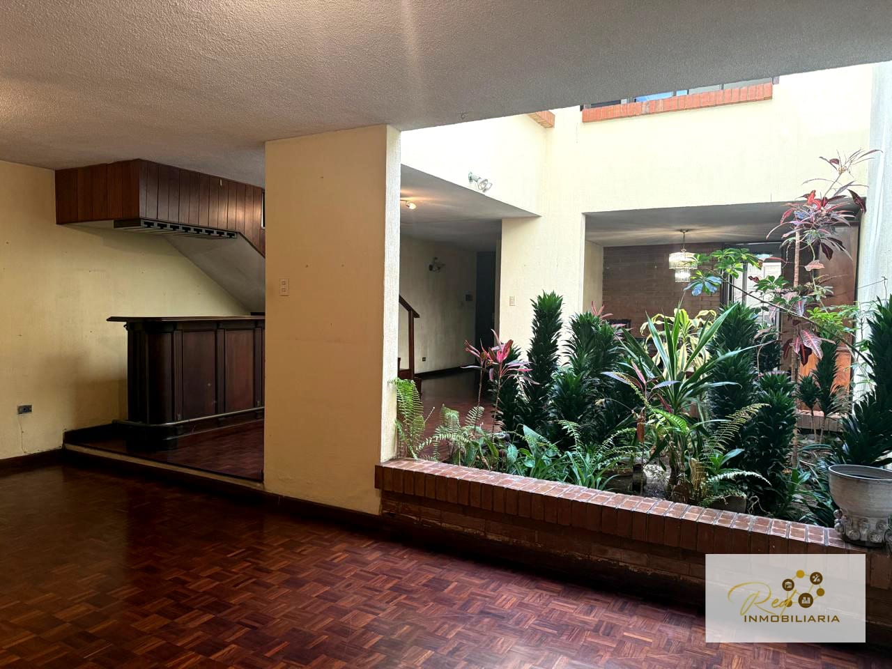 🏡 CASA EN RENTA ZONA PRADERA ZONA 10 🏡 — Casa en Alquiler en Zona 10, Guatemala, Ciudad — foto 2 de 17