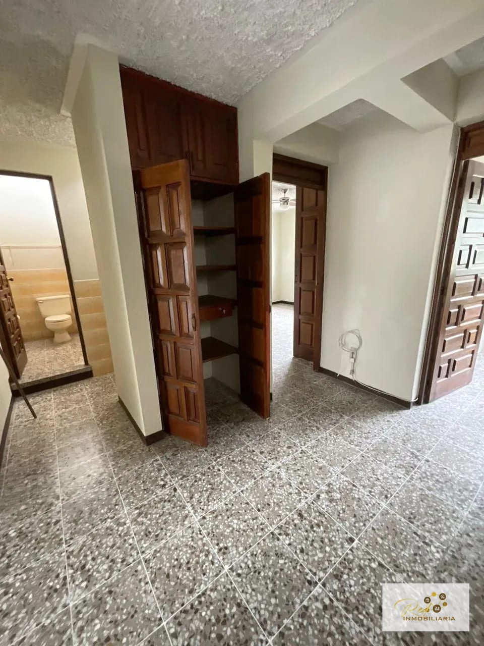 🏡 Casa en venta — Residenciales Mariscal, Zona 11 — Casa en Venta en Zona 11, Guatemala, Ciudad — foto 8 de 13