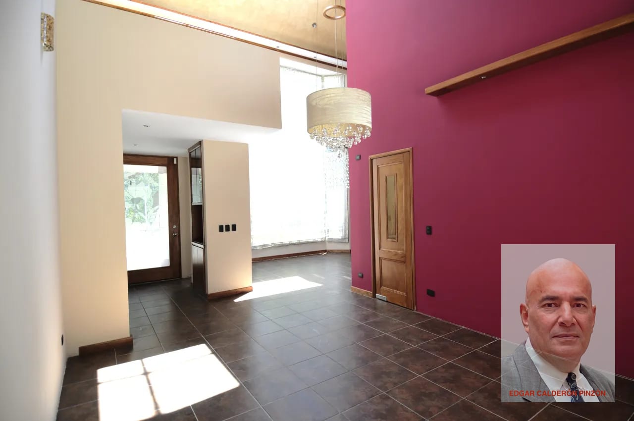 Casa Contemporánea de 2 Niveles con Piscina en Sacatepéquez — Casa en Venta en Santiago Sacatepéquez, Sacatepéquez — foto 5 de 17