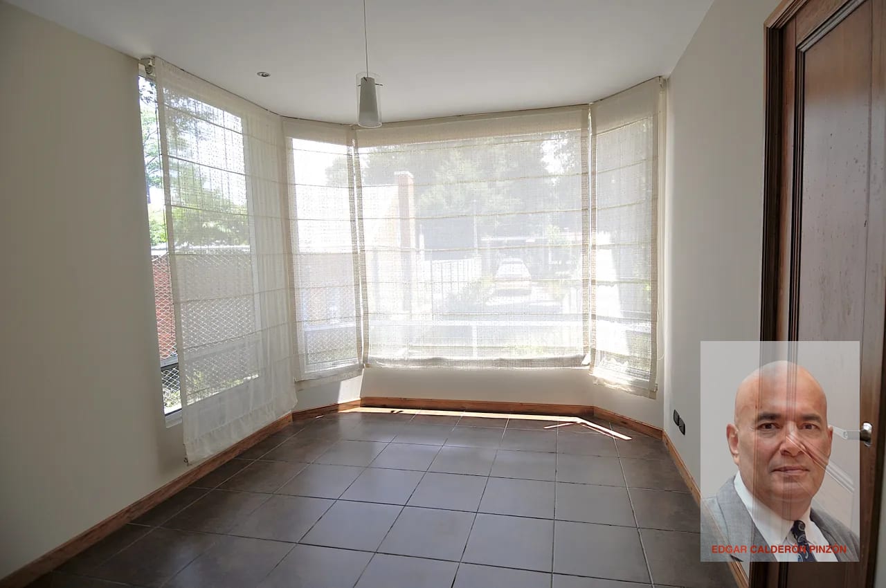 Casa Contemporánea de 2 Niveles con Piscina en Sacatepéquez — Casa en Venta en Santiago Sacatepéquez, Sacatepéquez — foto 10 de 17