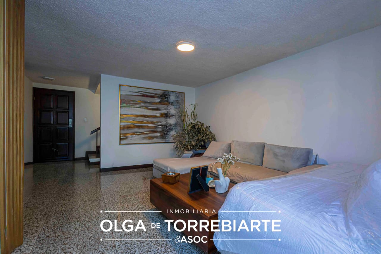 Casa en renta Zona 10 — Casa en Alquiler en Zona 10, Guatemala, Ciudad — foto 2 de 11