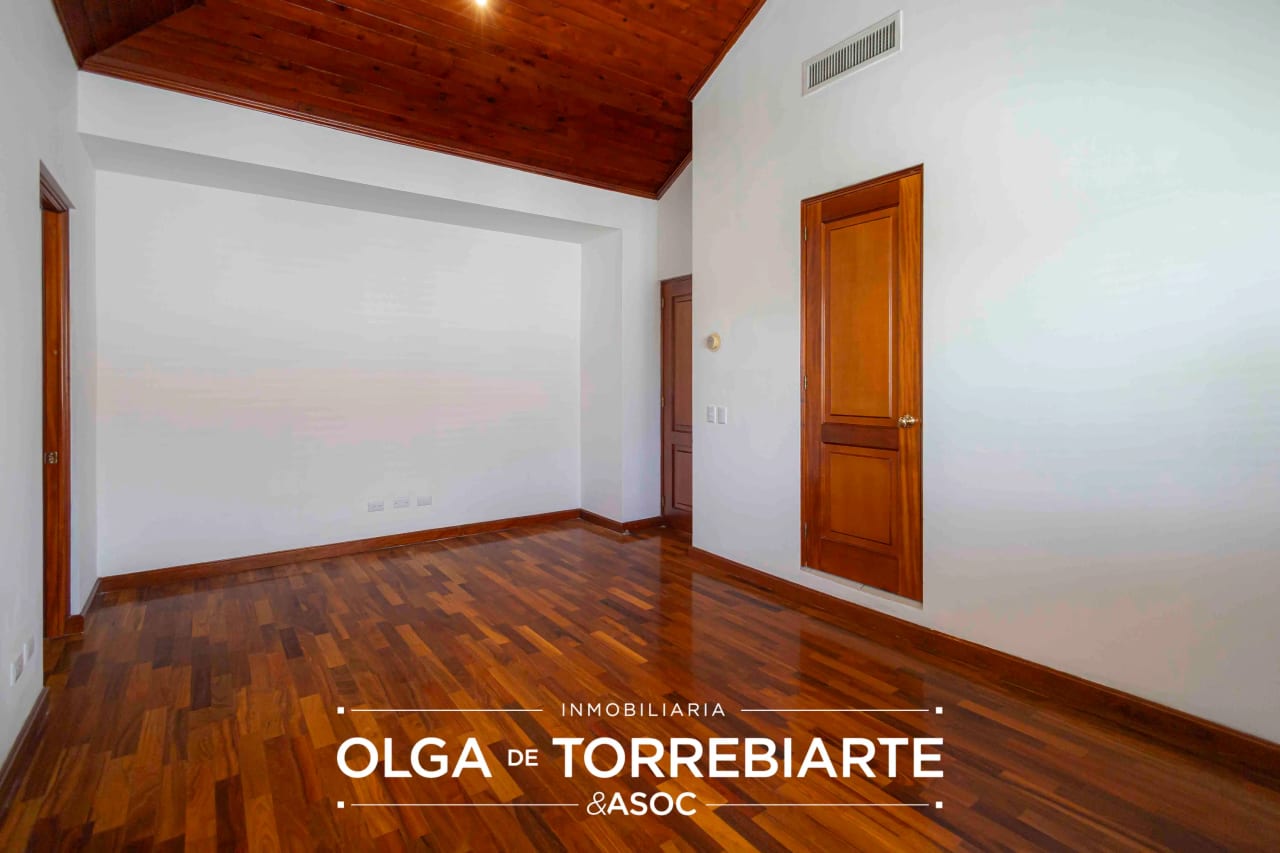 Casa en Condominio Portal del Cortijo, Zona 10 — Casa en Alquiler en Zona 10, Guatemala, Ciudad — foto 13 de 17