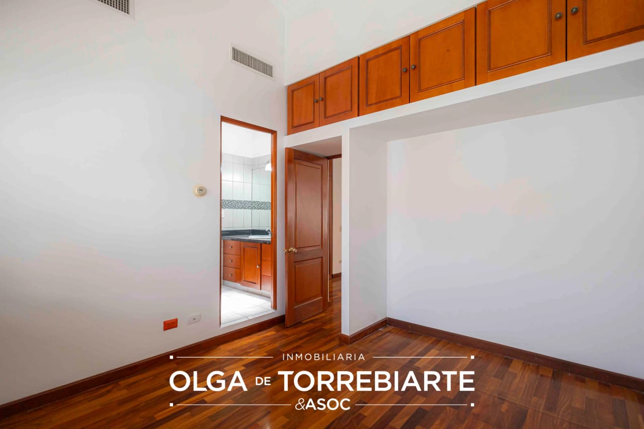 Casa en Condominio Portal del Cortijo, Zona 10 — Casa en Alquiler en Zona 10, Guatemala, Ciudad — foto 12 de 17