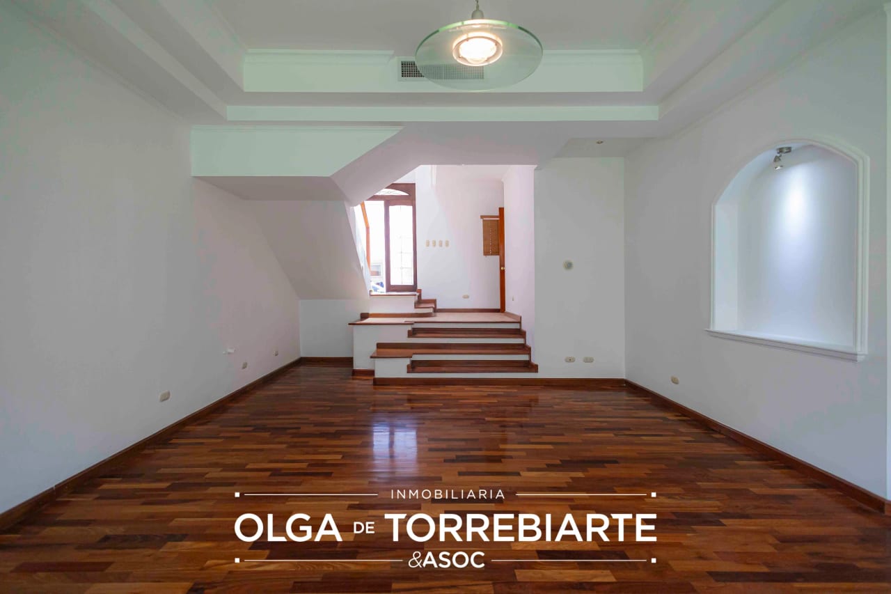 Casa en Condominio Portal del Cortijo, Zona 10 — Casa en Alquiler en Zona 10, Guatemala, Ciudad — foto 4 de 17
