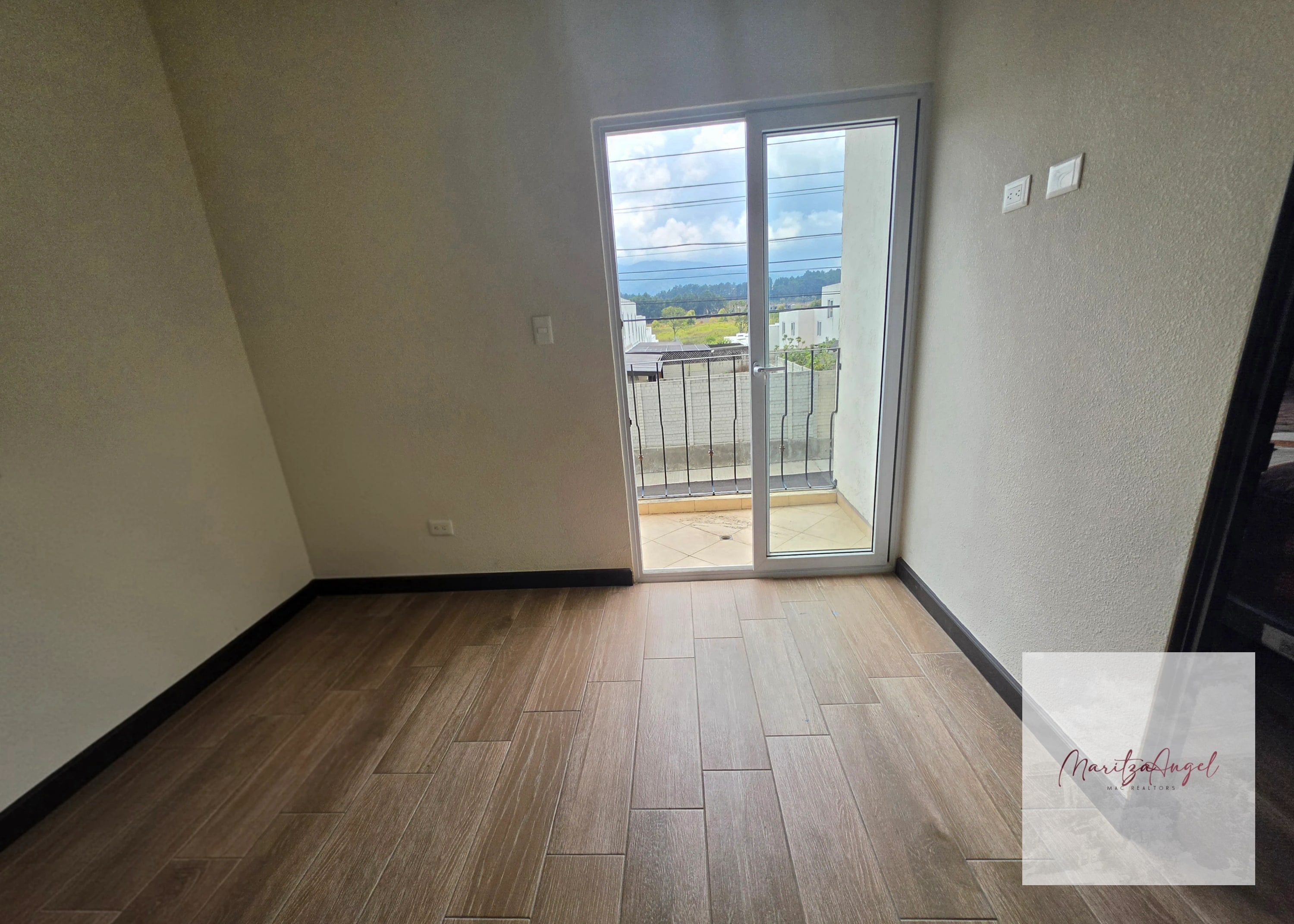 VENTA DE CASA EN CONDADO ALMERIA, SAN JOSE PINULA . — Casa en Venta en San José Pinula, Guatemala, Ciudad — foto 6 de 15