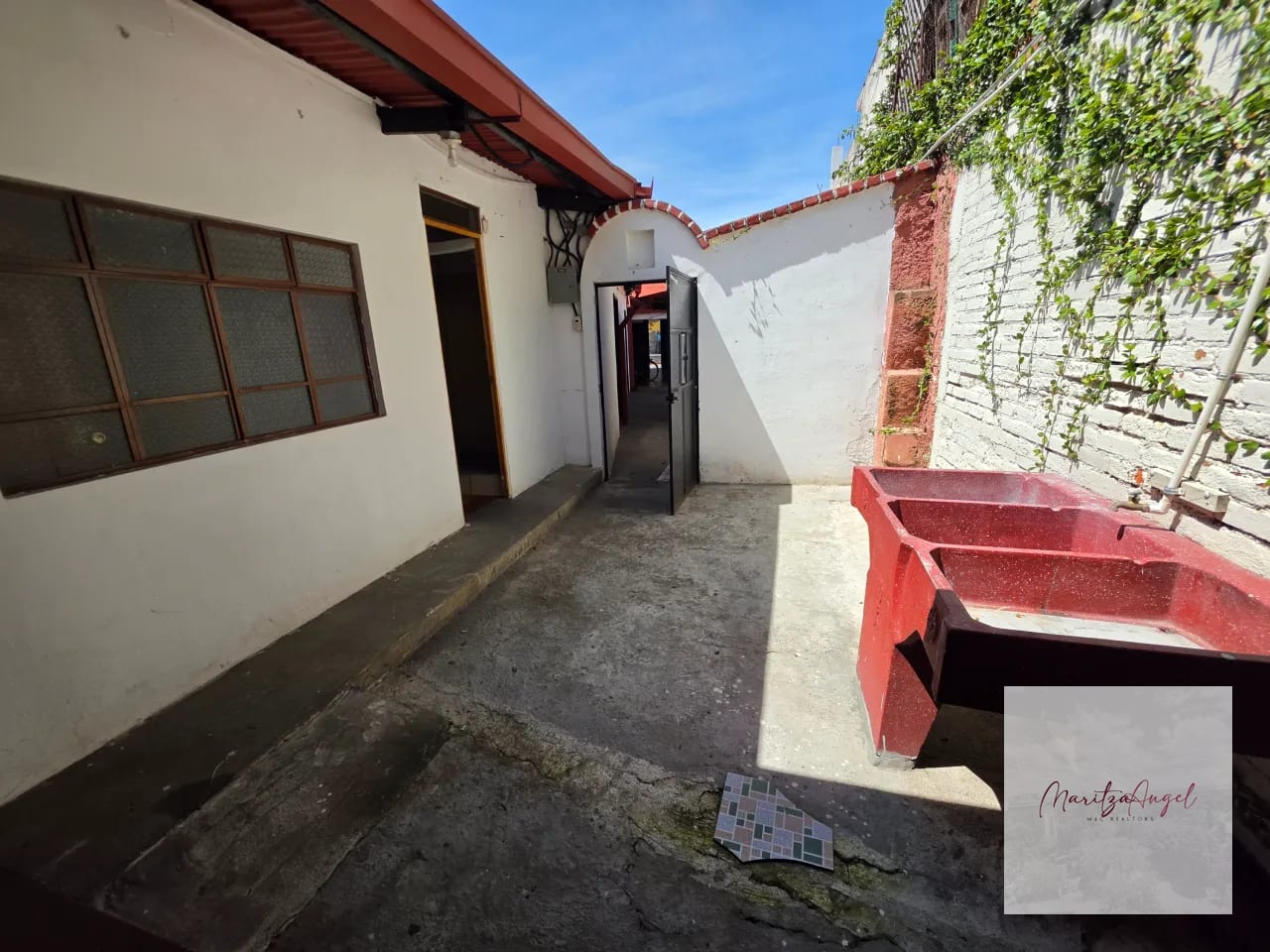 RENTA DE CASA/LOCAL EN ANTIGUA GUATEMALA — Casa en Alquiler en Antigua, Sacatepéquez — foto 2 de 10