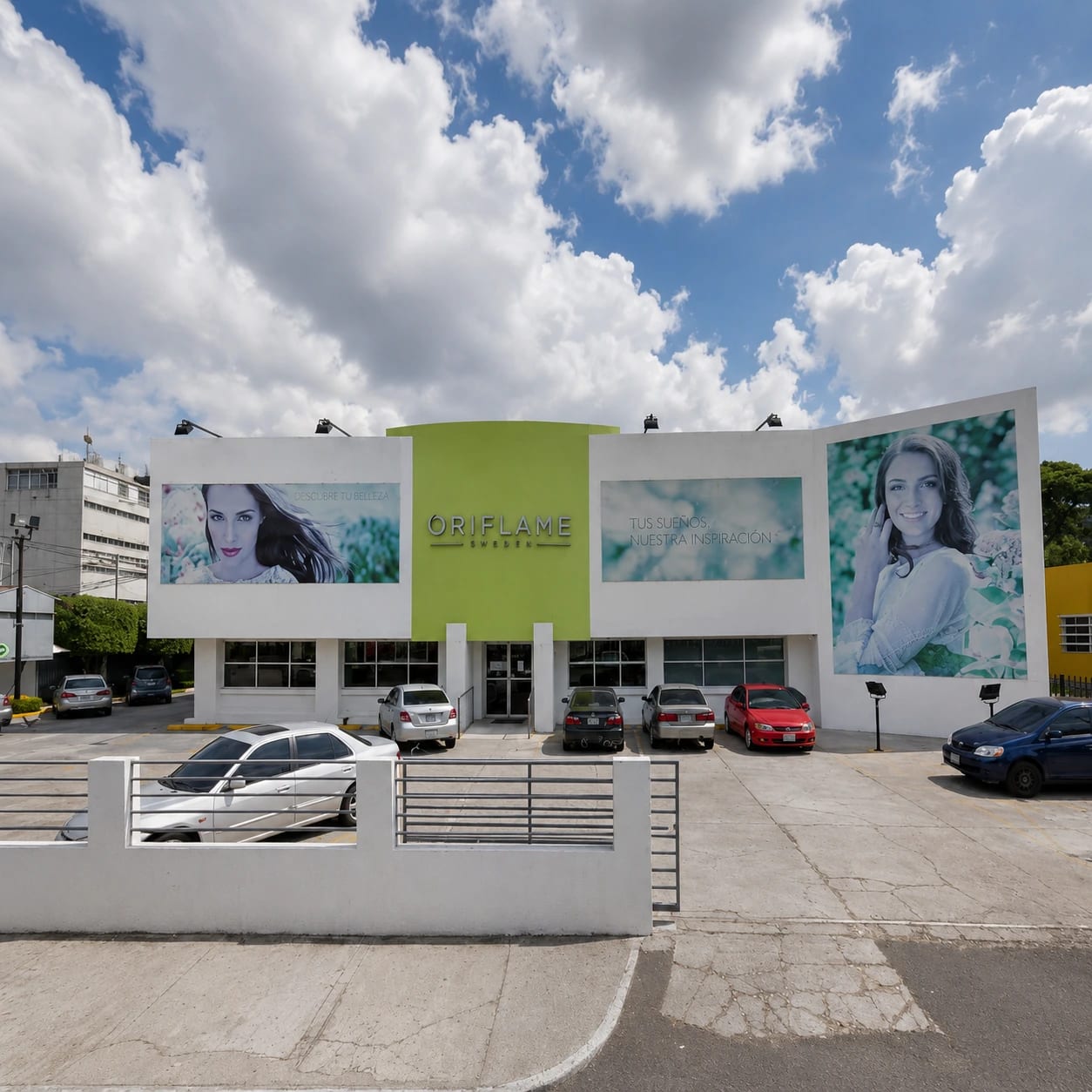 Casa comercial en renta zona 9 sobre 6 avenida de 10 ambientes + 20 parqueos — Casa en Alquiler en La Galería, Zona 9, Guatemala, Ciudad — foto 1 de 2