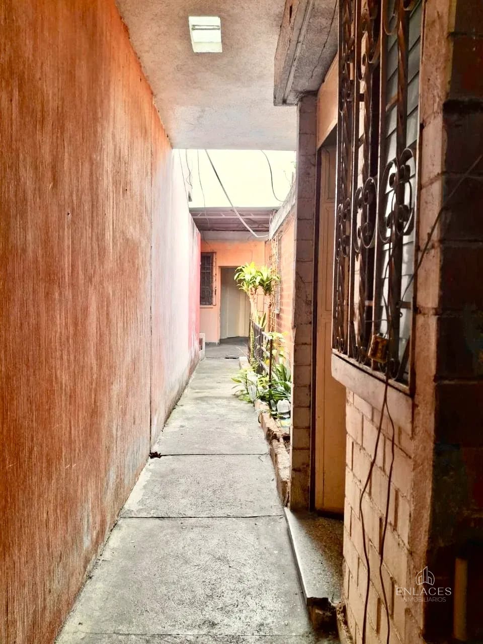 Zona 2 de Mixco • Casa en Venta • Colonia Molino de las Flores — Casa en Venta en Zona 2 Mixco, Guatemala, Ciudad — foto 7 de 11