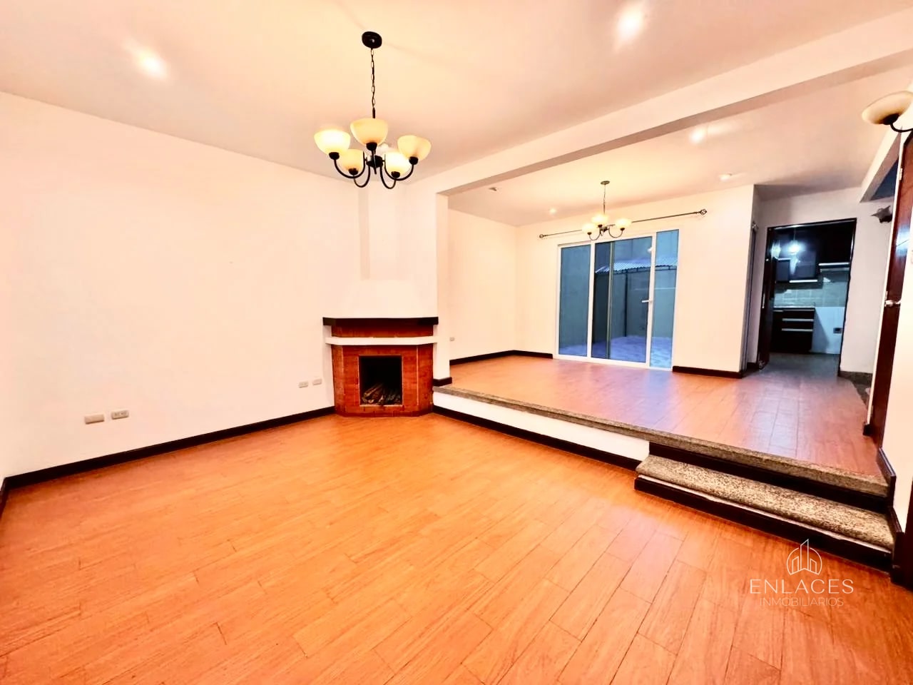 Km. 18.5 CAES • Casa en Renta • Condominio Bosques de Arrazola - 2