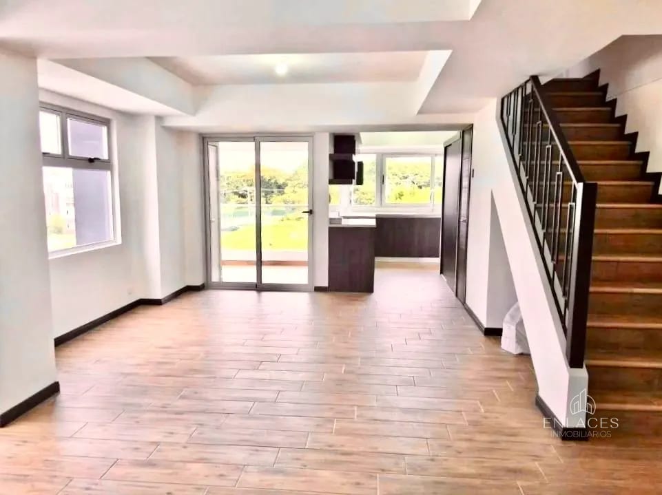 Condado Naranjo • Villa en Renta • Complejo Serena — Casa en Alquiler en Condado Naranjo, Zona 4 Mixco, Guatemala, Ciudad — foto 1 de 7
