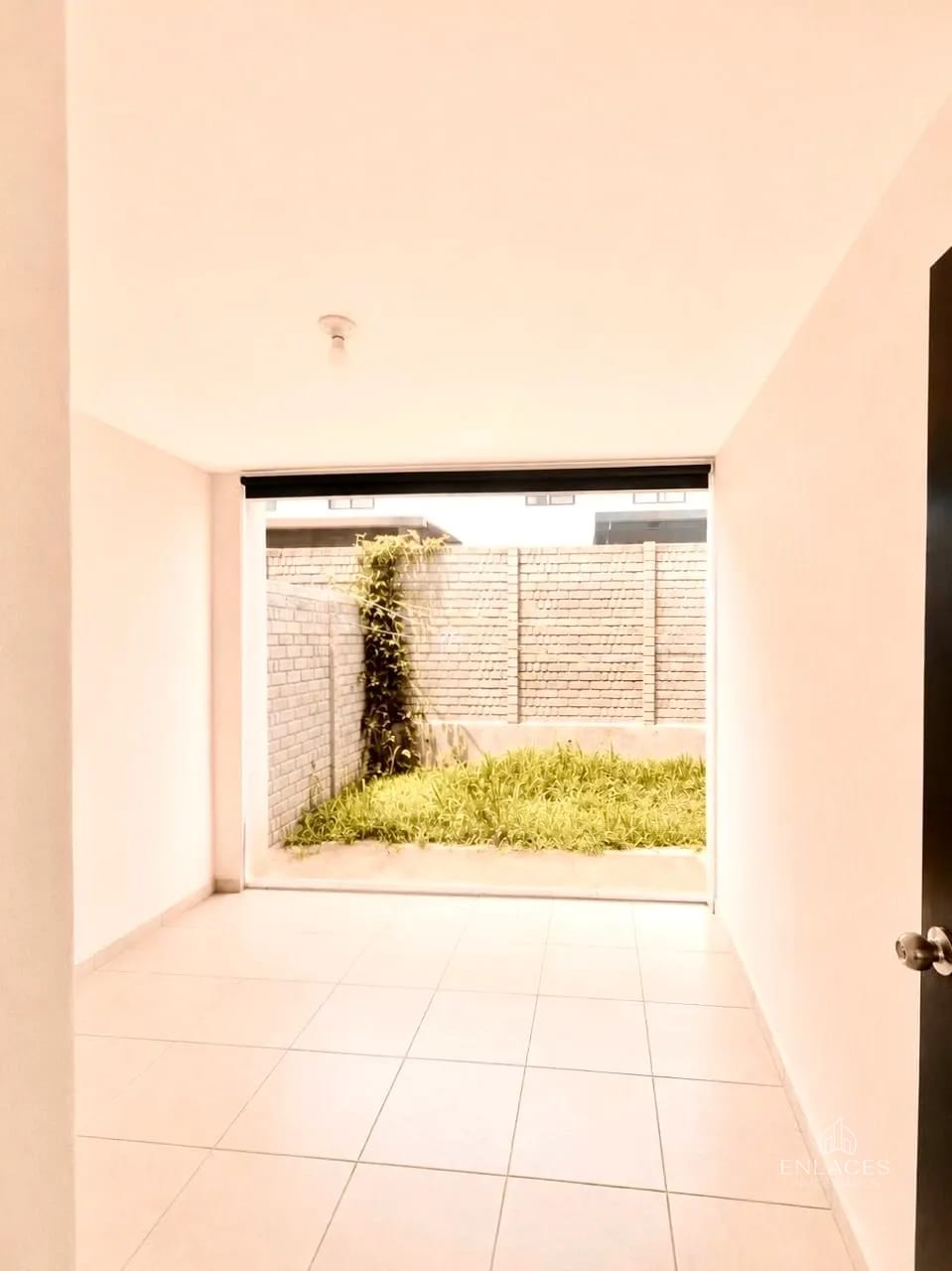 Fraijanes • Casa en Renta/Venta • Condominio La Foret de Arrazola — Casa en Alquiler en Fraijanes, Carretera a El Salvador, Guatemala, Ciudad — foto 4 de 13