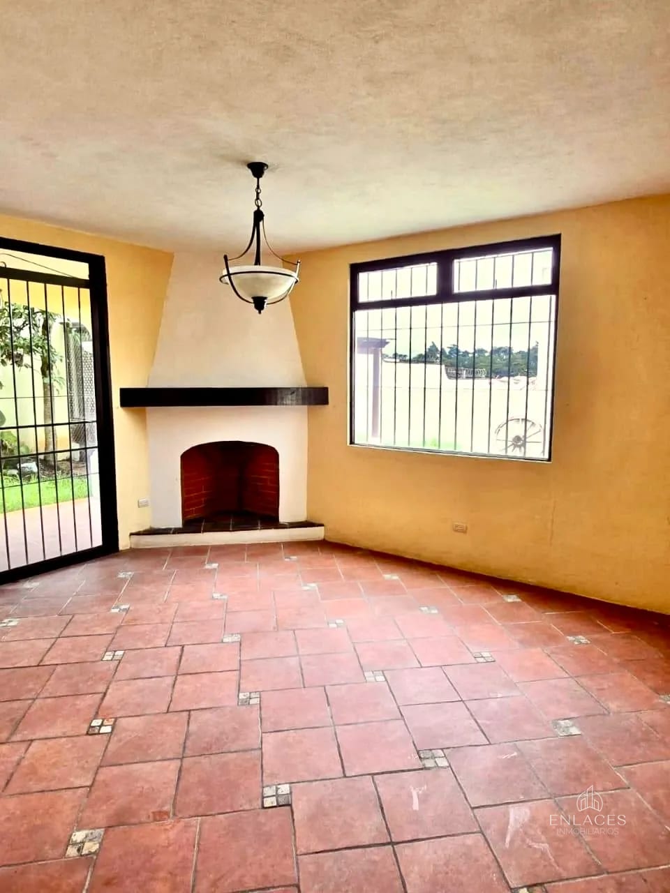 Km 16.5 CAES • Casa en Renta • Bouganvilias de Arrazola — Casa en Alquiler en Bouganbilias de Arrazola, Carretera a El Salvador, Guatemala, Ciudad — foto 3 de 15