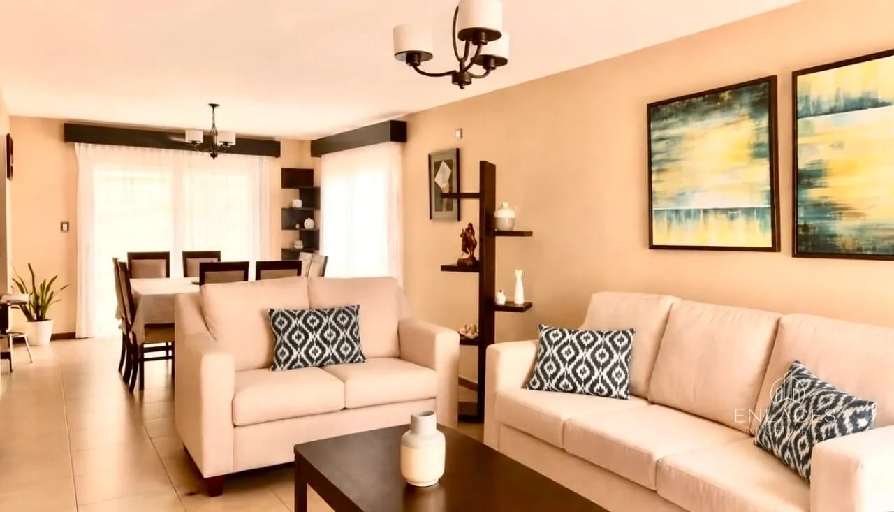 Km 21.5 CAES • Casa en Venta • Cumbres de la Arboleda — Casa en Venta en Cumbres de La Arboleda, Carretera a El Salvador, Guatemala, Ciudad — foto 3 de 11