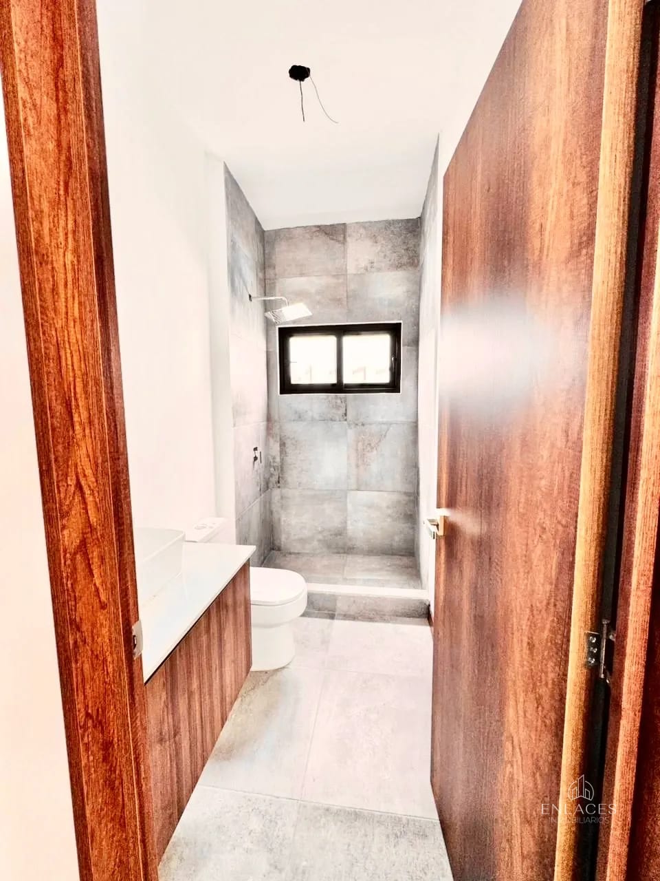 Km 16.5 CAES • Casa en Renta • Condominio 7 Gotas de San Vicente — Casa en Alquiler en km 16-20, Carretera a El Salvador, Guatemala, Ciudad — foto 15 de 17