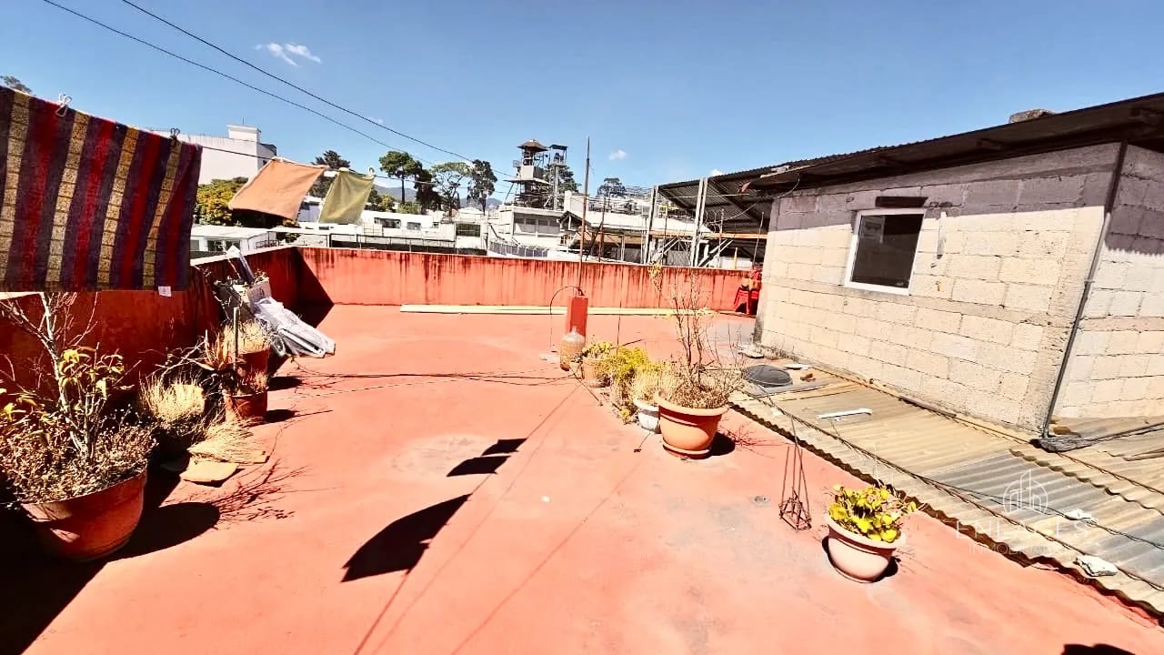 Zona 7 • Casa en Venta • Calzada Mateo Flores — Casa en Venta en Zona 7, Guatemala, Ciudad — foto 4 de 16