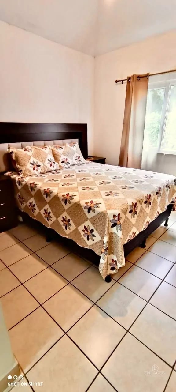 Zona 4 de Mixco • Casa en Venta • Condominio Condado San Nicolás — Casa en Venta en Condado San Nicolás, Zona 4 Mixco, Guatemala, Ciudad — foto 10 de 16