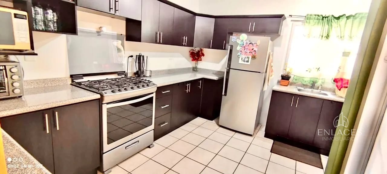 Zona 4 de Mixco • Casa en Venta • Condominio Condado San Nicolás — Casa en Venta en Condado San Nicolás, Zona 4 Mixco, Guatemala, Ciudad — foto 6 de 16