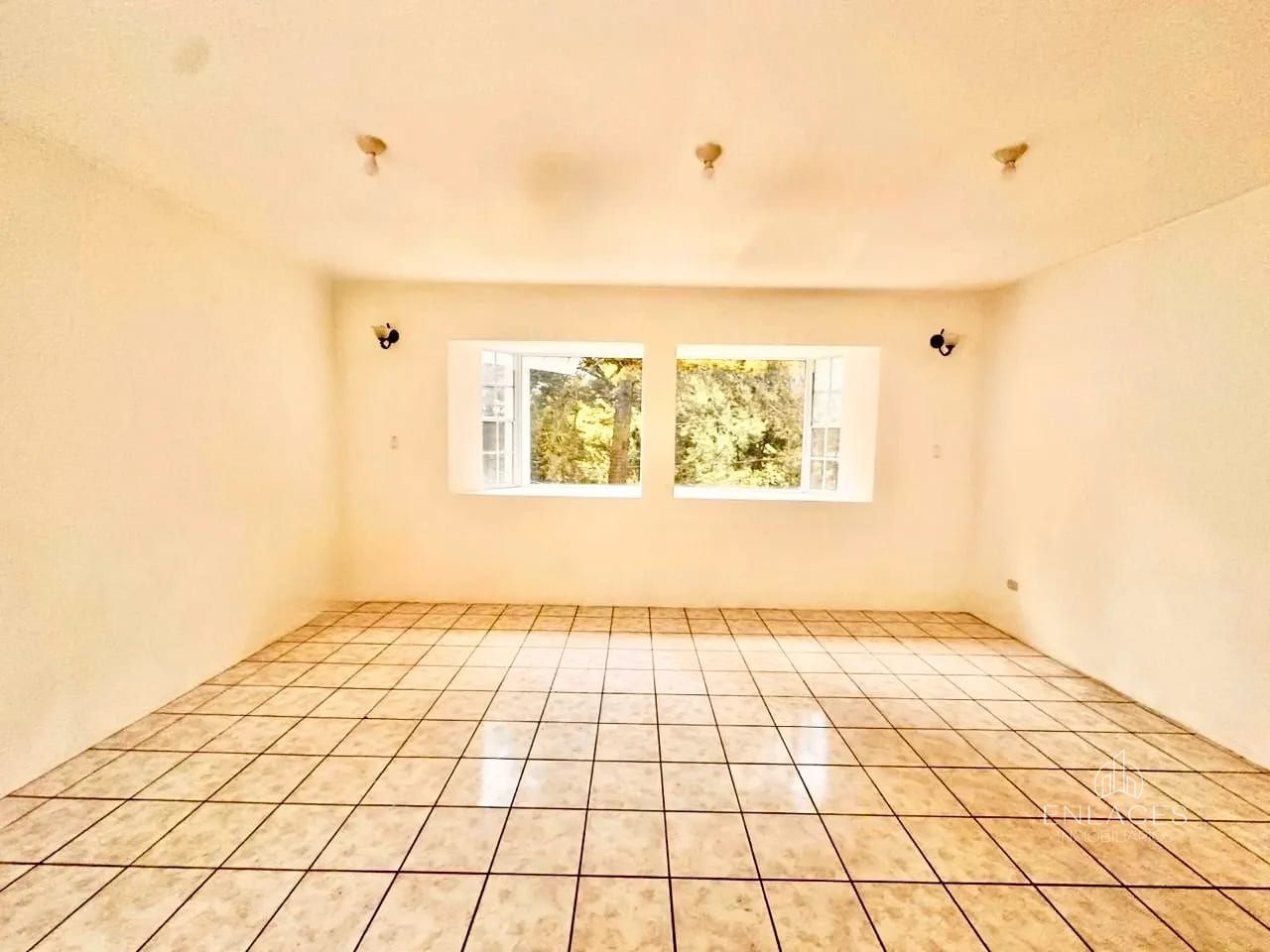 Km 16.5 CAES • Casa en Venta • Residencial Lomas de San Rafael — Casa en Venta en Lomas de San Rafael, Carretera a El Salvador, Guatemala, Ciudad — foto 6 de 16