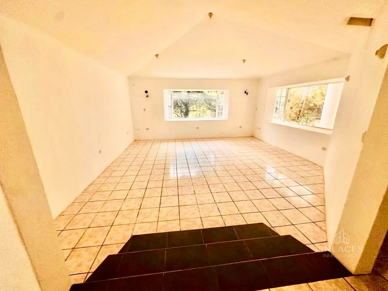 Km 16.5 CAES • Casa en Venta • Residencial Lomas de San Rafael — Casa en Venta en Lomas de San Rafael, Carretera a El Salvador, Guatemala, Ciudad — foto 8 de 16