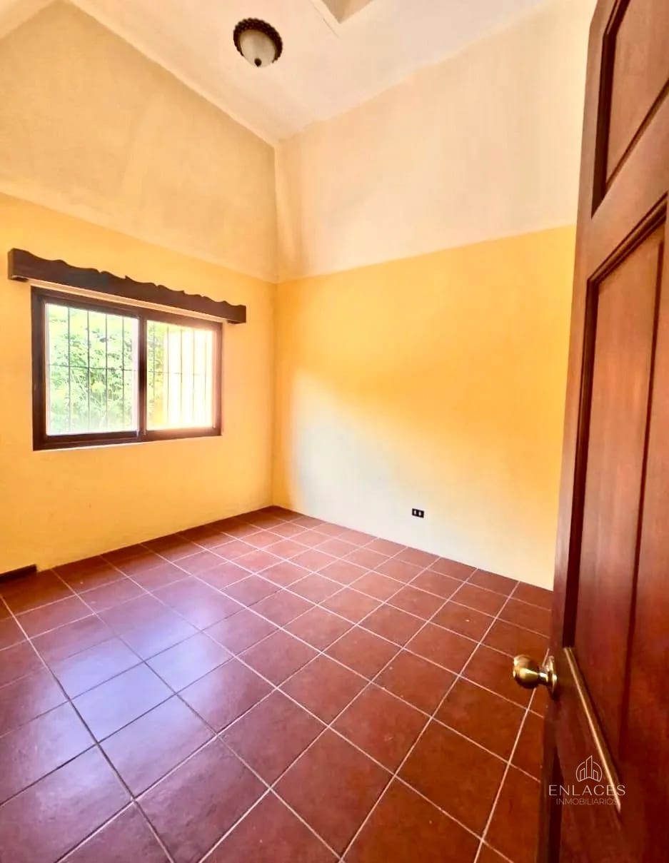 Km 18.5 CAES • Casa en Renta • Villas de Doña Raquel — Casa en Alquiler en km 16-20, Carretera a El Salvador, Guatemala, Ciudad — foto 9 de 12