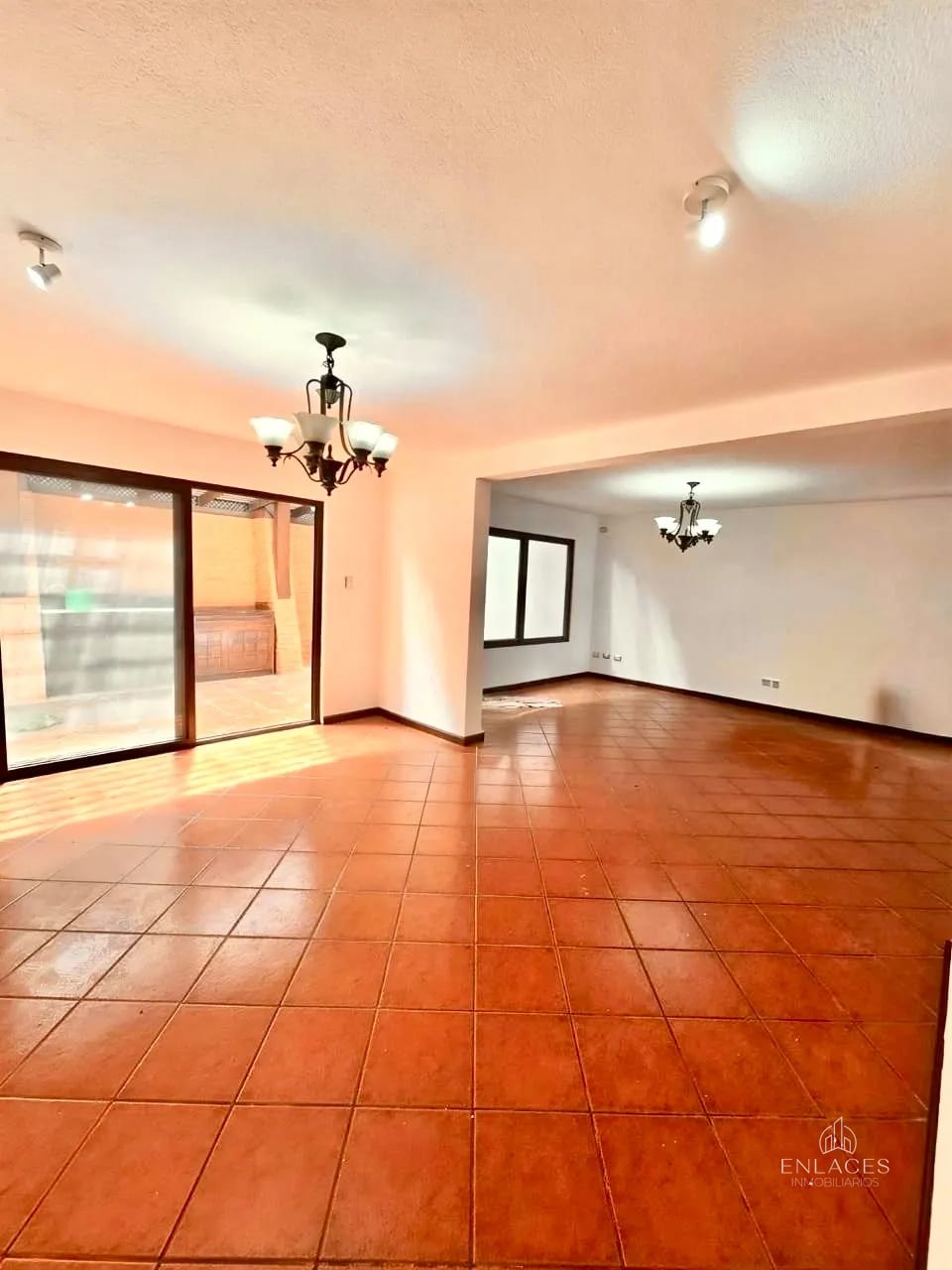 Km 16 CAES • Casa en Venta • Valles de Napa — Casa en Venta en Valles de Napa, Carretera a El Salvador, Guatemala, Ciudad — foto 5 de 14