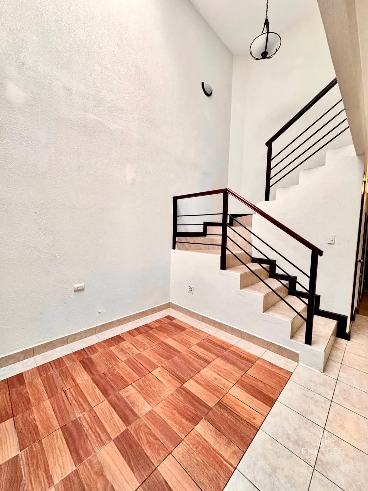 Km 18.5 CAES • Casa en Renta • Condominio Bosques de Arrazola — Casa en Alquiler en Bosques de Arrazola, Carretera a El Salvador, Guatemala, Ciudad — foto 7 de 17