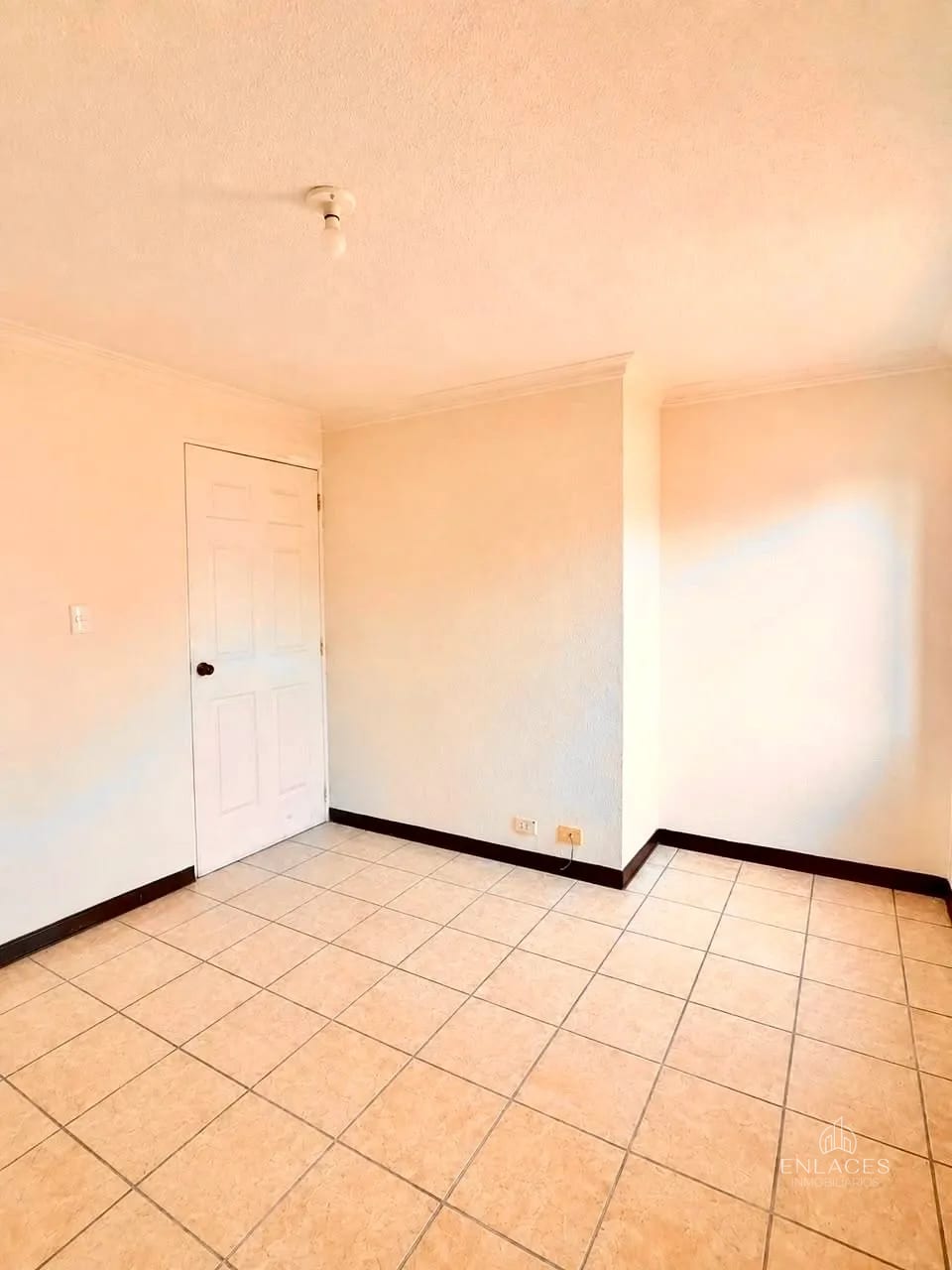 Villa Nueva • Casa en Venta • Colinas de Monte María Sur — Casa en Venta en Villa Nueva, Guatemala, Ciudad — foto 7 de 12