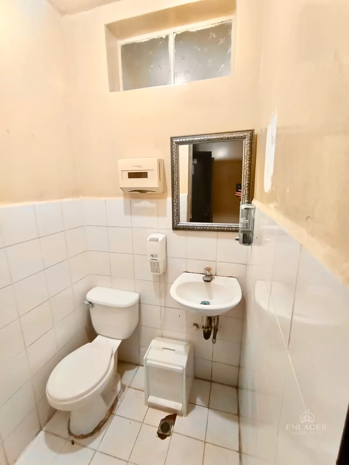 Zona 5 • Casa para Uso Comercial en Renta • Fuera de garita — Casa en Alquiler en Zona 5, Guatemala, Ciudad — foto 10 de 16