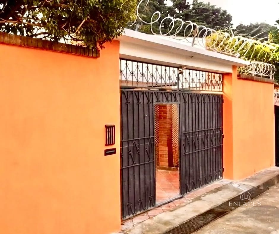 Km 16.5 CAES • Casa en Venta • Condominio Arrazola Panorama — Casa en Venta en Arrazola Panorama, Carretera a El Salvador, Guatemala, Ciudad — foto 1 de 10