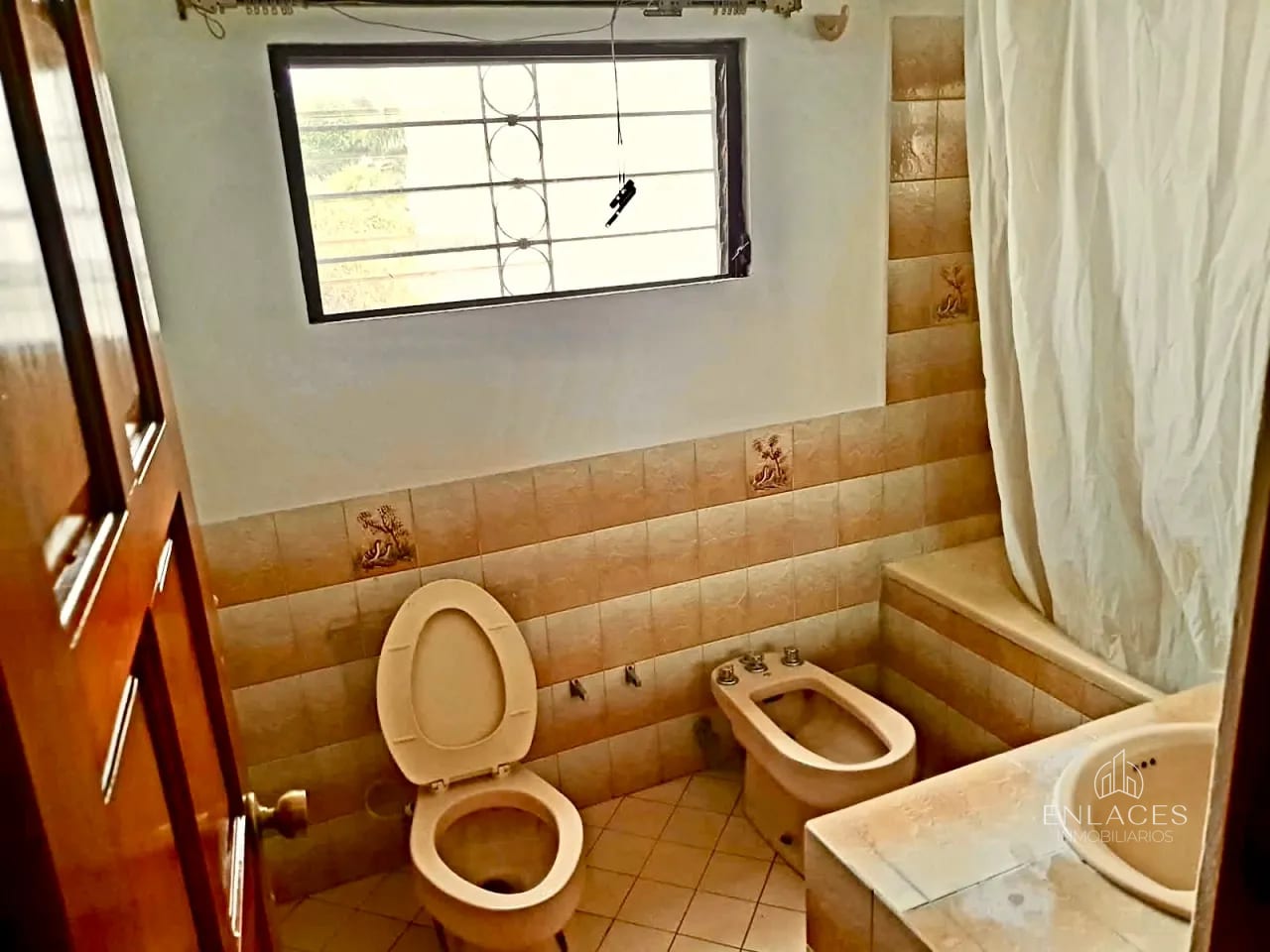 Zona 11 • Casa en Renta • Residenciales San Bernardo — Casa en Alquiler en Zona 11, Guatemala, Ciudad — foto 12 de 17
