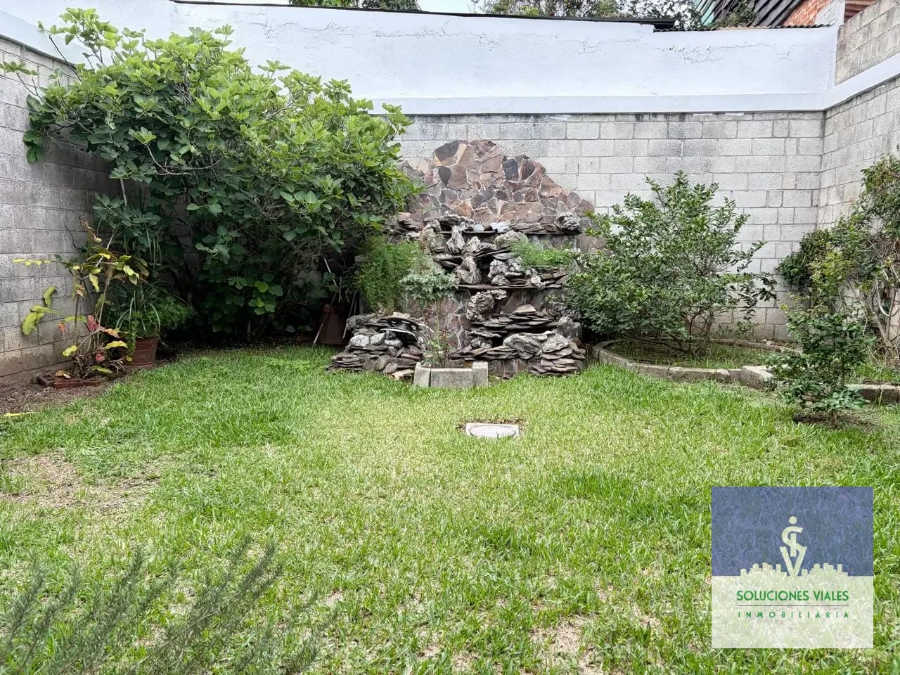 CASA REMODELADA EN VENTA CON JARDÍN, zona 1, Ciudad de Guatemala — Casa en Venta en Zona 1, Guatemala, Ciudad — foto 1 de 10