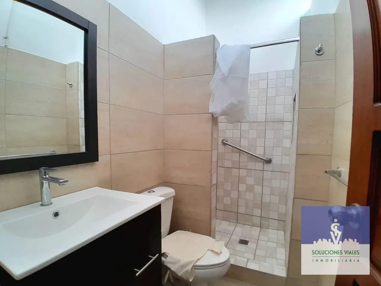 CASA REMODELADA EN VENTA CON JARDÍN, zona 1, Ciudad de Guatemala — Casa en Venta en Zona 1, Guatemala, Ciudad — foto 10 de 10