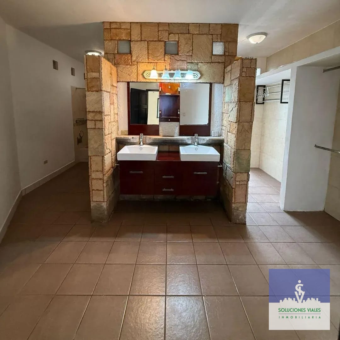 Jardines de San Isidro, Vendo Casa de 1 Nivel, Zona 16 — Casa en Venta en Jardines de San Isidro, Zona 16, Guatemala, Ciudad — foto 8 de 9