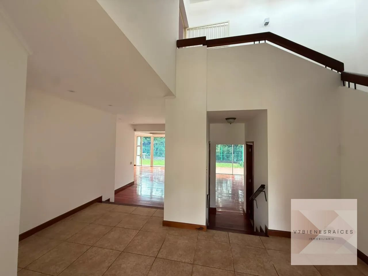 Preciosa Casa en Renta Encinos de Cayalá — Casa en Alquiler en Encinos de Cayala, Zona 16, Guatemala, Ciudad — foto 6 de 8