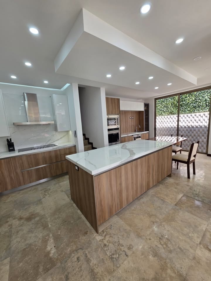 CASA DE LUJO VILA VERDE II CARRETERA A EL SALVADOR EN VENTA — Casa en Venta en Vila Verde II, Carretera a El Salvador, Guatemala, Ciudad — foto 4 de 10