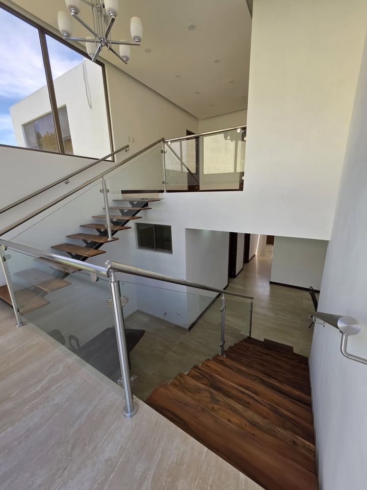 CASA DE LUJO VILA VERDE II CARRETERA A EL SALVADOR EN VENTA — Casa en Venta en Vila Verde II, Carretera a El Salvador, Guatemala, Ciudad — foto 5 de 10