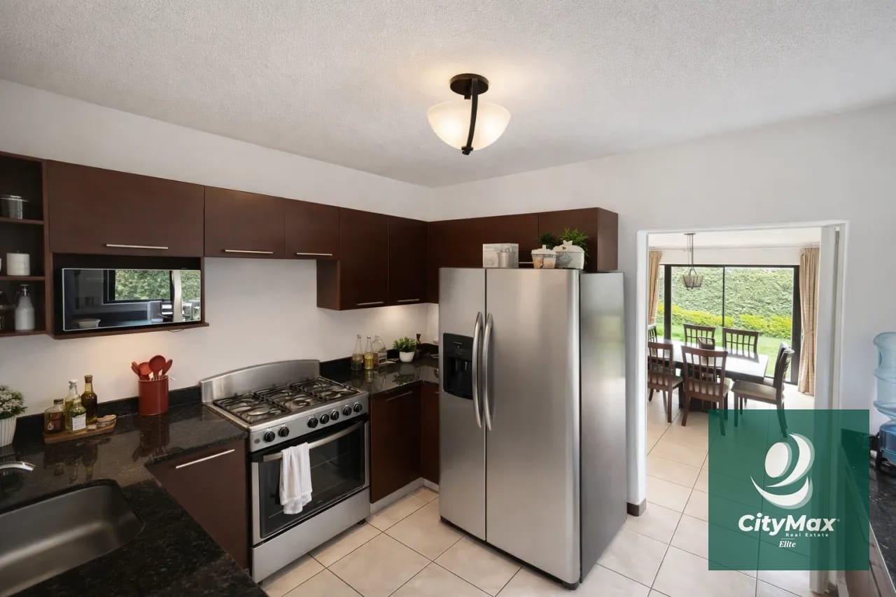 EXCLUSIVA CASA EN VENTA - CONDOMINIO SAN ISIDRO II — Casa en Venta en San Isidro, Zona 16, Guatemala, Ciudad — foto 3 de 8