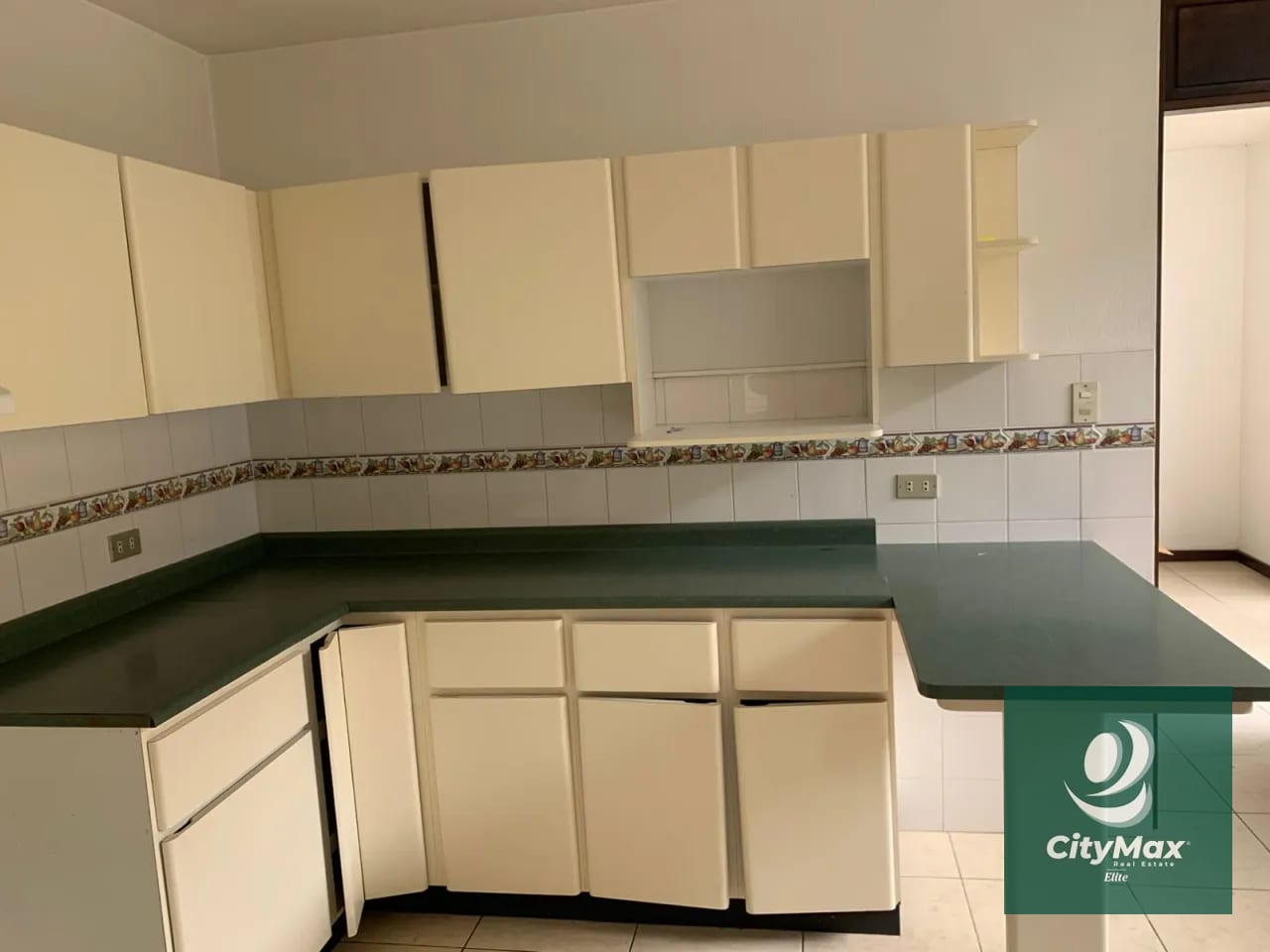 Casa en Venta - KM 16 Carretera a el Salvador — Casa en Venta en Santa Monica III, Carretera a El Salvador, Guatemala, Ciudad — foto 4 de 14