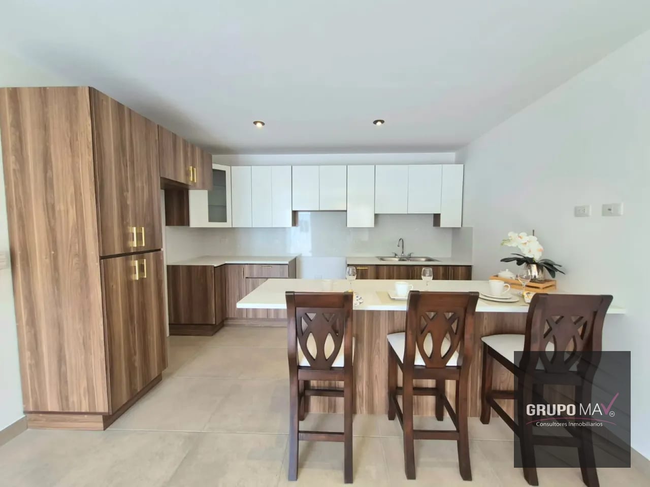 Casa CAES Residencial Lo de Valdez Km 20.5 Sn. José Pínula — Casa en Venta en San José Pinula, Guatemala, Ciudad — foto 3 de 10